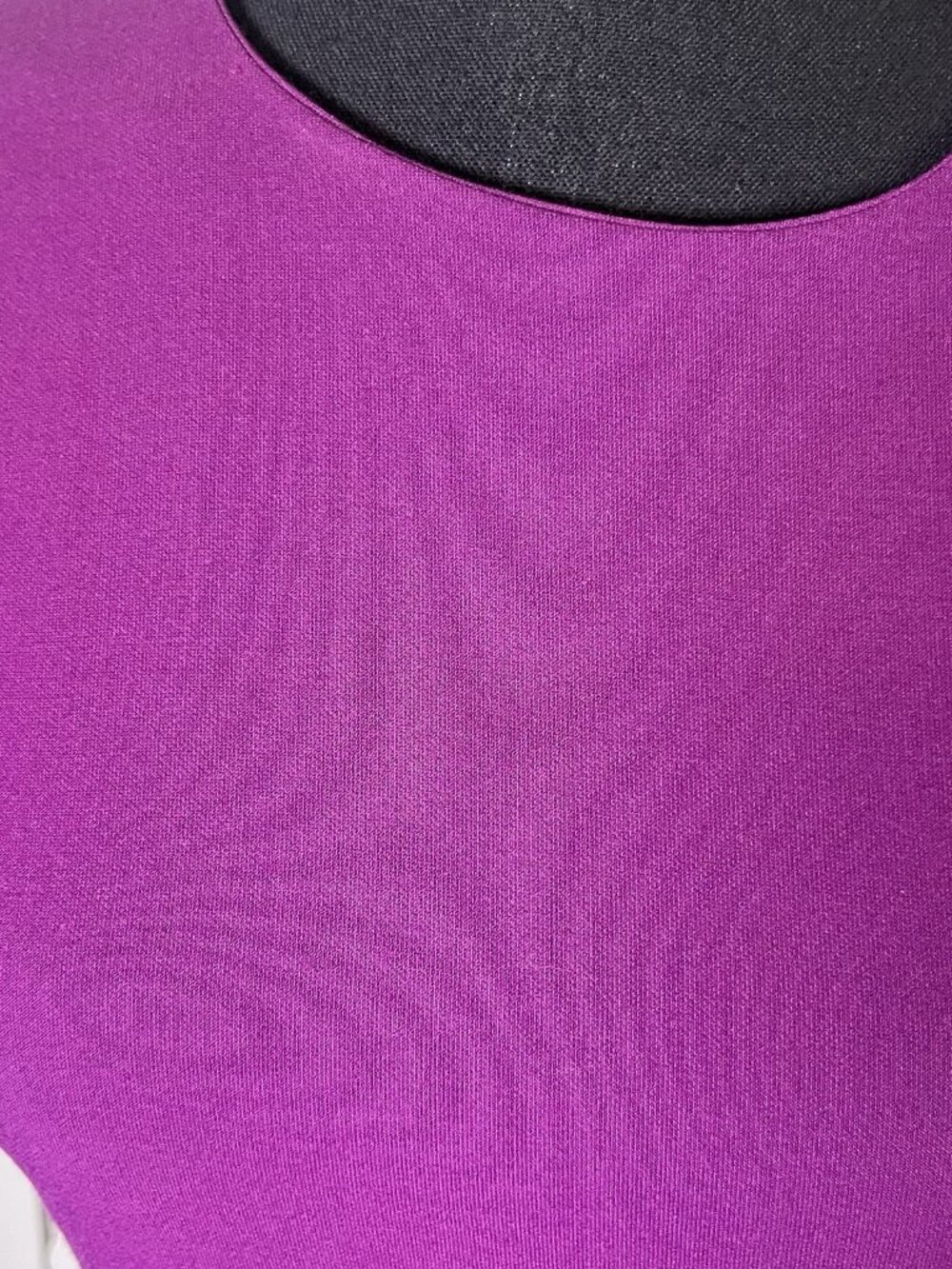 Likely Manhattan Sheath Dress Sz 2 Purple Short Sleeve Crew Neck Zipper Plum - Picture 4 of 10